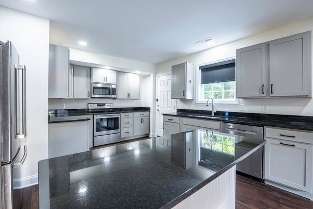 1600 Parkway Drive, Chattanooga, TN 37406
