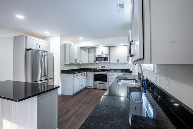 1600 Parkway Drive, Chattanooga, TN 37406