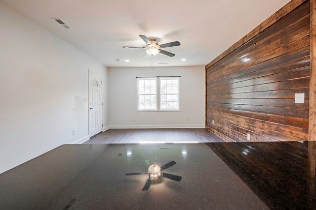 1600 Parkway Drive, Chattanooga, TN 37406