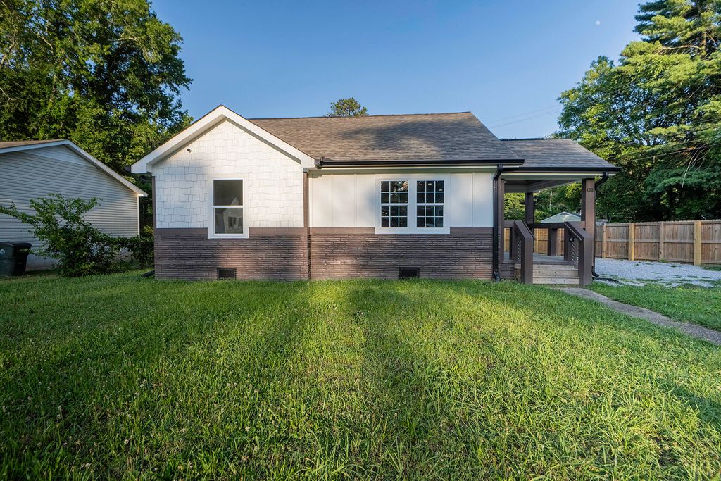 1600 Parkway Drive, Chattanooga, TN 37406