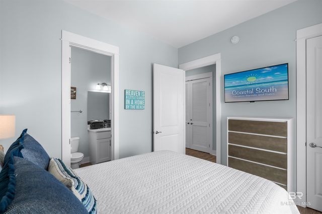 435 E 2nd Avenue B, Gulf Shores, AL 36542