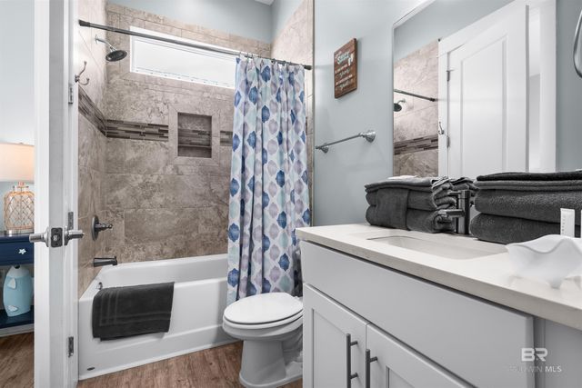 435 E 2nd Avenue B, Gulf Shores, AL 36542