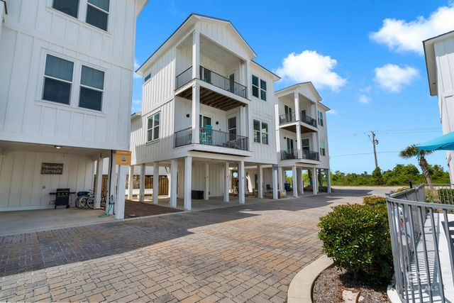 435 E 2nd Avenue B, Gulf Shores, AL 36542