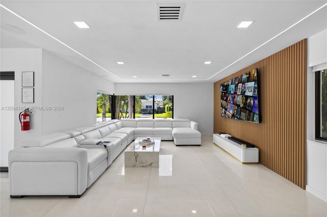 1117 Adams Street, Hollywood, FL 33019