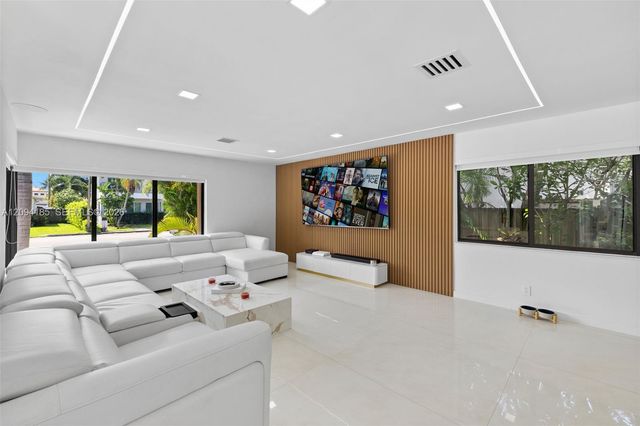 1117 Adams Street, Hollywood, FL 33019