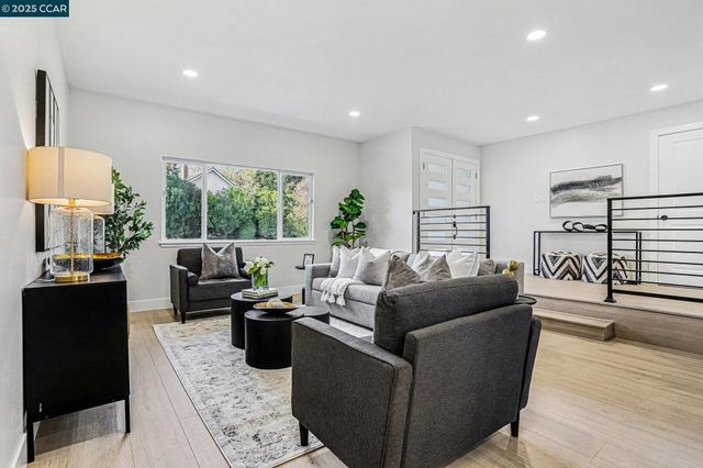 1053 Arkell Rd, Walnut Creek, CA 94598