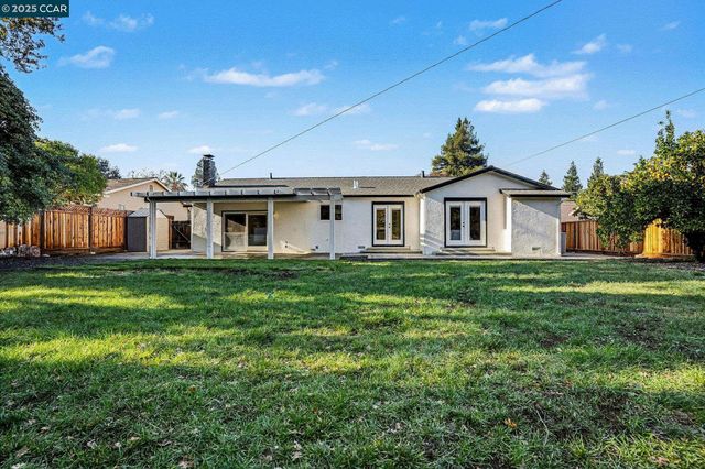 1053 Arkell Rd, Walnut Creek, CA 94598