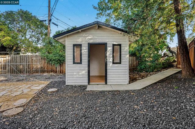 1053 Arkell Rd, Walnut Creek, CA 94598