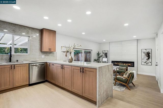 1053 Arkell Rd, Walnut Creek, CA 94598