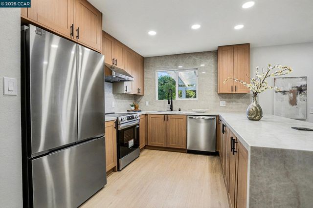 1053 Arkell Rd, Walnut Creek, CA 94598