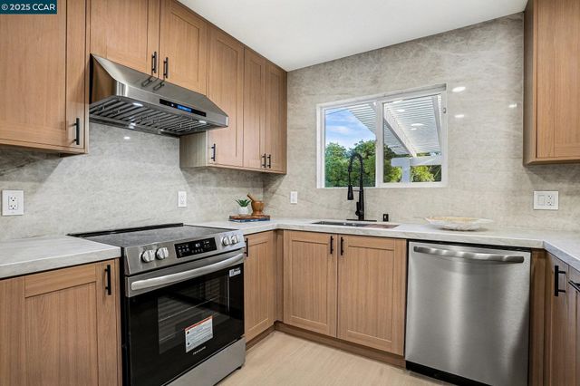 1053 Arkell Rd, Walnut Creek, CA 94598