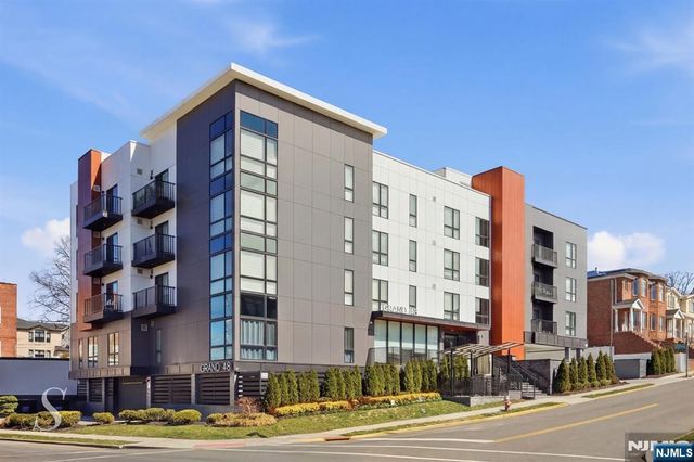 48 Grand Avenue 302, Palisades Park, NJ 07650