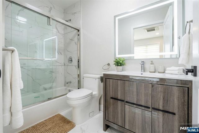 48 Grand Avenue 302, Palisades Park, NJ 07650