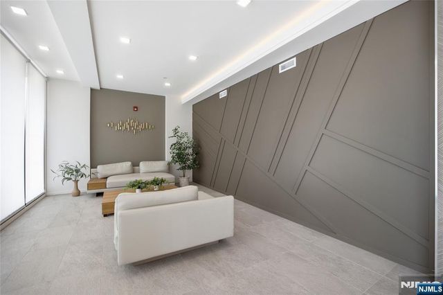 48 Grand Avenue 302, Palisades Park, NJ 07650