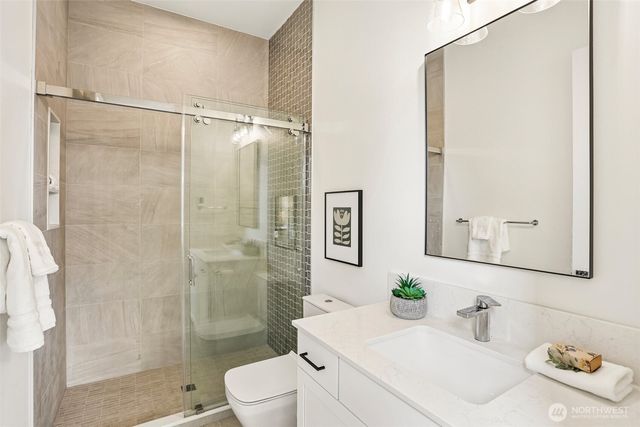 3072 106th Avenue SE, Bellevue, WA 98004