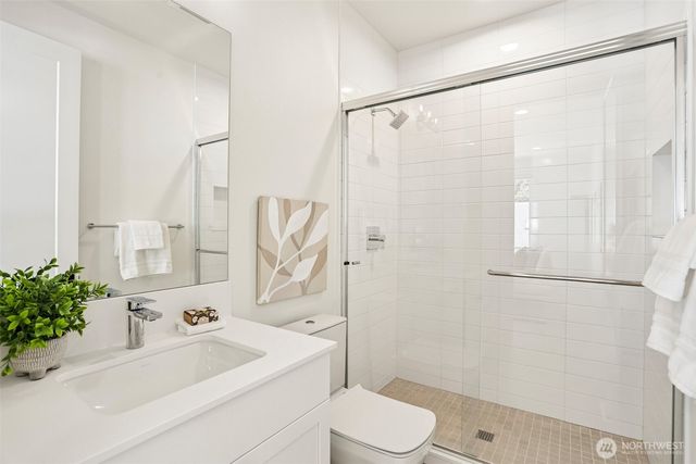 3072 106th Avenue SE, Bellevue, WA 98004