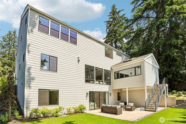 3072 106th Avenue SE, Bellevue, WA 98004
