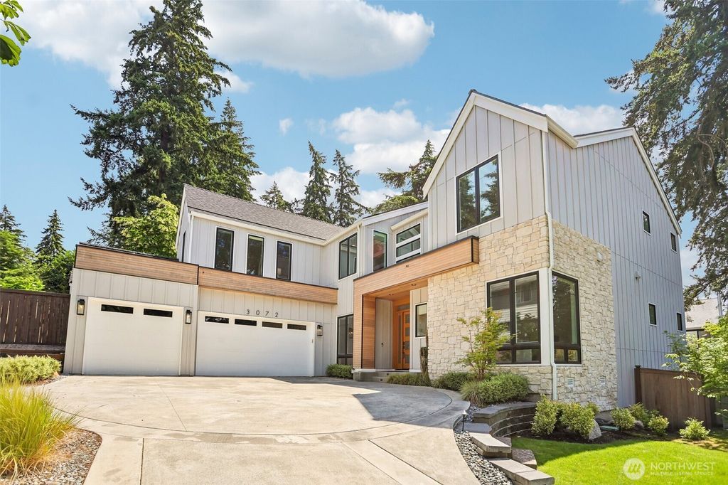 3072 106th Avenue SE, Bellevue, WA 98004