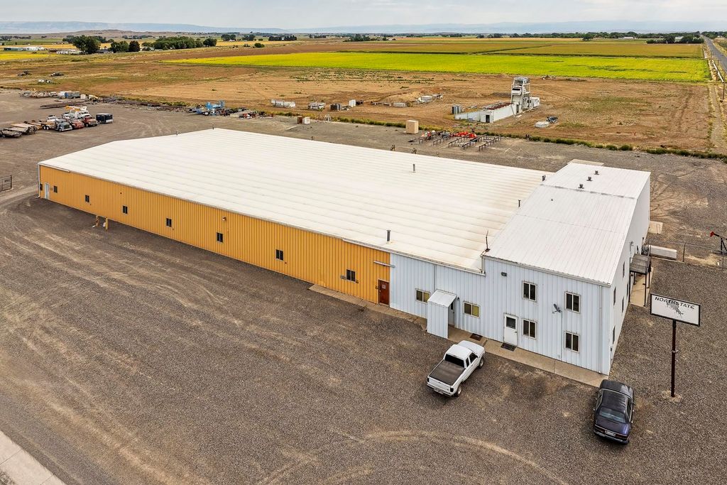 771 Lane 9, Powell, WY 82435