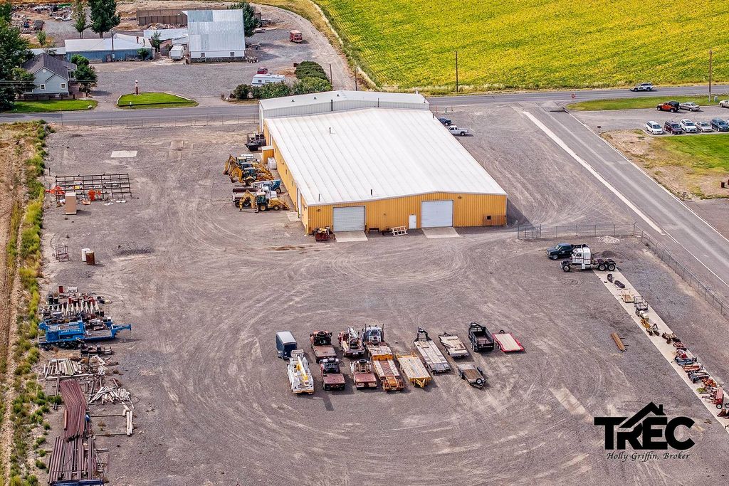 771 Lane 9, Powell, WY 82435 photo 4