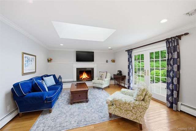 8 Brandywine Drive, Setauket, NY 11733