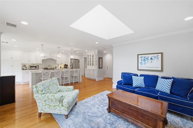 8 Brandywine Drive, Setauket, NY 11733