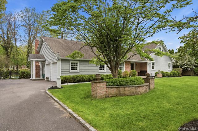 8 Brandywine Drive, Setauket, NY 11733