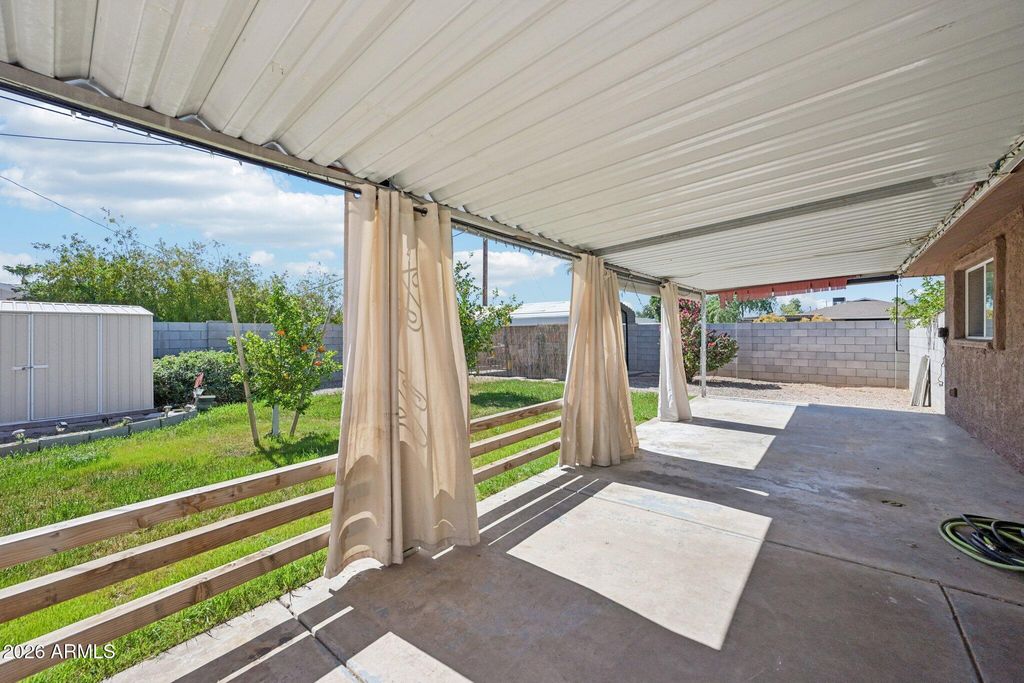 Image 17 of property listing at 8401 E WILSHIRE Drive, Scottsdale, AZ 85257