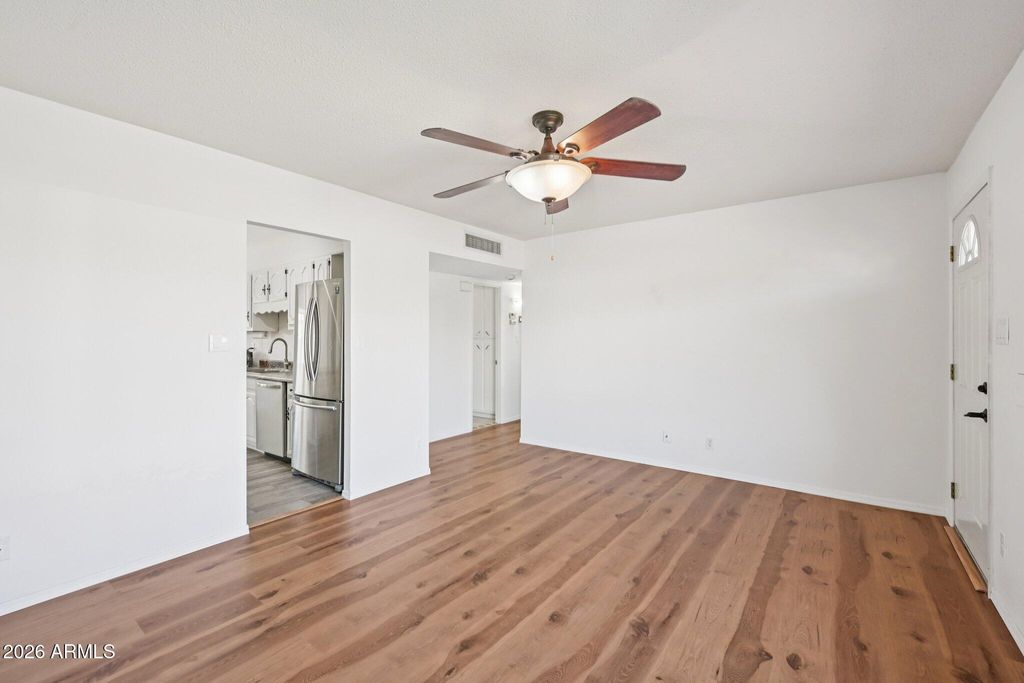 Image 4 of property listing at 8401 E WILSHIRE Drive, Scottsdale, AZ 85257