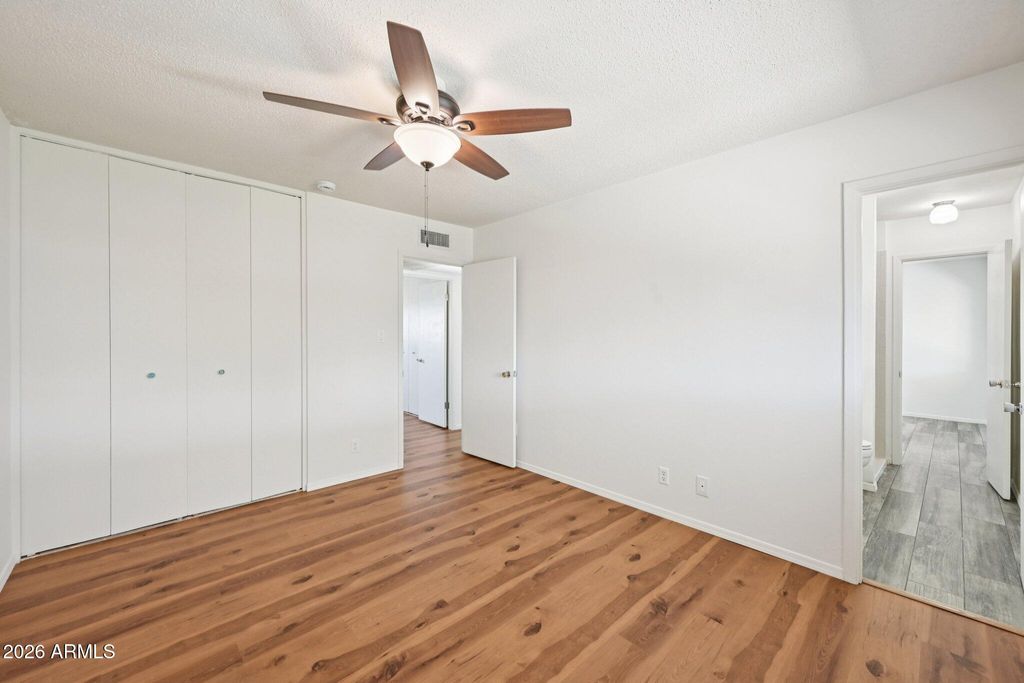 Image 9 of property listing at 8401 E WILSHIRE Drive, Scottsdale, AZ 85257