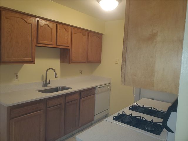 132 FORDSON Avenue 9, Cranston, RI 02910