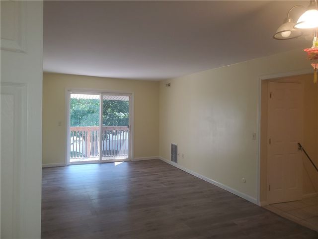 132 FORDSON Avenue 9, Cranston, RI 02910