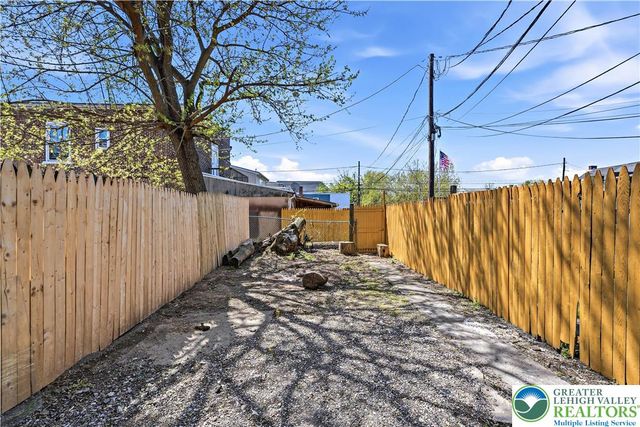 306 Ridge Avenue, Allentown City, PA 18102