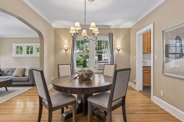 705 Wheelock Parkway W, Saint Paul, MN 55117