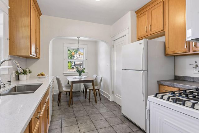 705 Wheelock Parkway W, Saint Paul, MN 55117