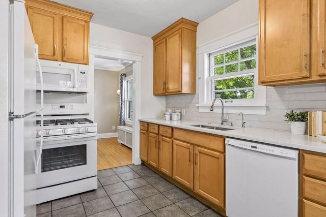 705 Wheelock Parkway W, Saint Paul, MN 55117