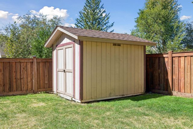 705 Wheelock Parkway W, Saint Paul, MN 55117