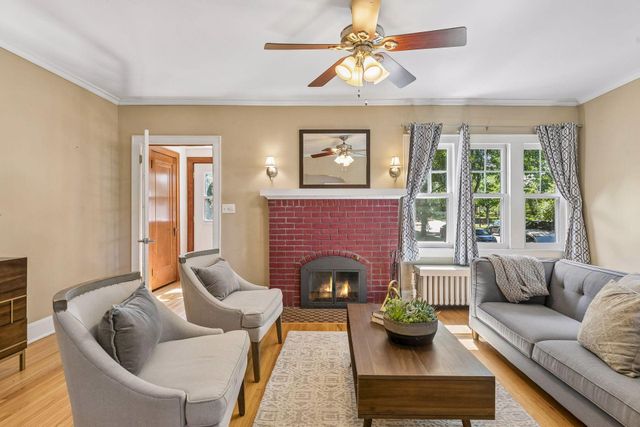 705 Wheelock Parkway W, Saint Paul, MN 55117