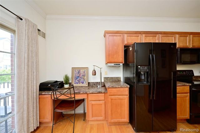 3263 Camden Drive, Troy, MI 48084