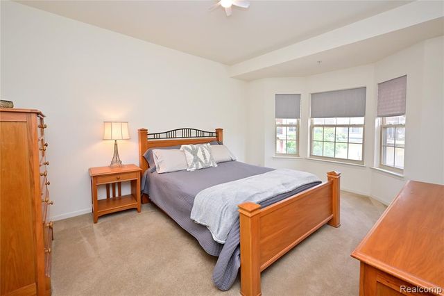3263 Camden Drive, Troy, MI 48084