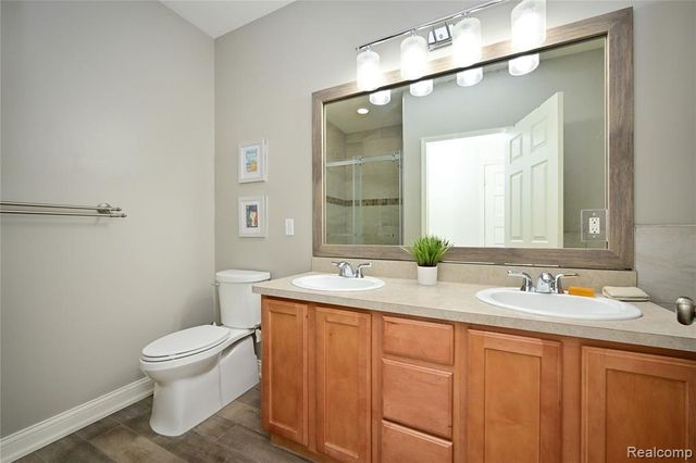 3263 Camden Drive, Troy, MI 48084