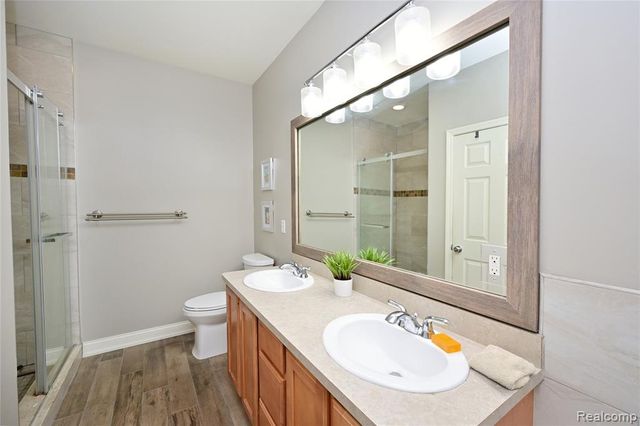 3263 Camden Drive, Troy, MI 48084