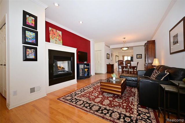3263 Camden Drive, Troy, MI 48084
