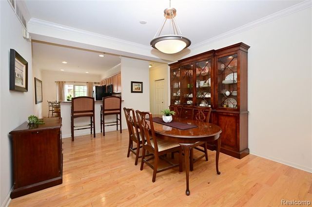 3263 Camden Drive, Troy, MI 48084