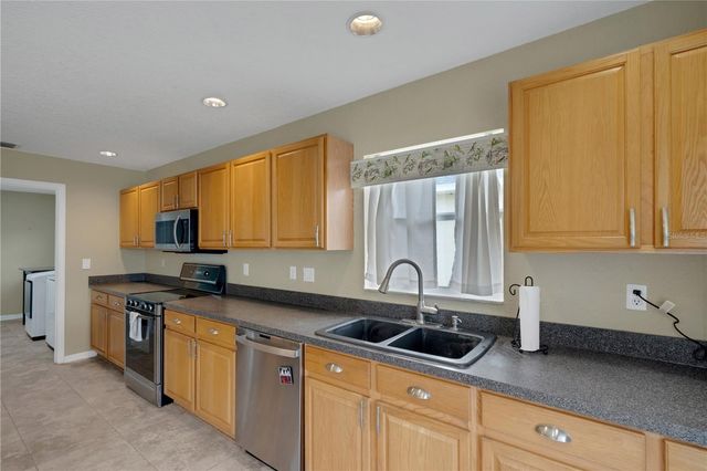 8722 FORT SOCRUM VILLAGE PLACE, Lakeland, FL 33810