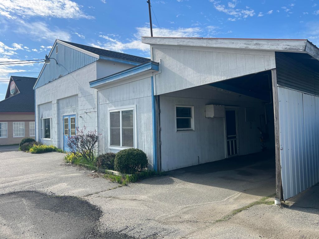 957 Sabattus Street, Lewiston, ME 04240 — photo 4