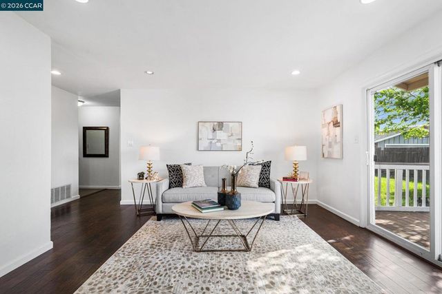 3583 Dumbarton St, Concord, CA 94519