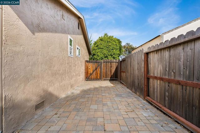 3583 Dumbarton St, Concord, CA 94519