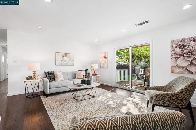 3583 Dumbarton St, Concord, CA 94519