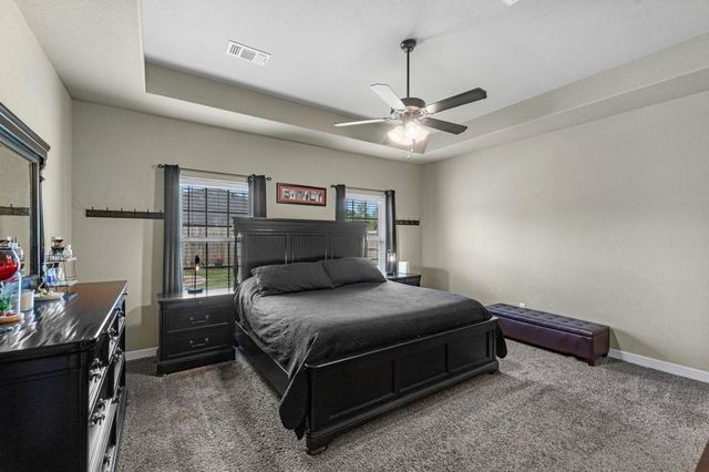 305 Poppy Street, Lake Jackson, TX 77566